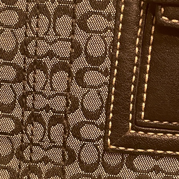 Authentic Coach SOHO Pleated Signature Black Satchel Serial C0867-F12310 - Picture 8 of 16